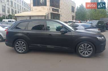 Внедорожник / Кроссовер Audi Q7 2017 в 