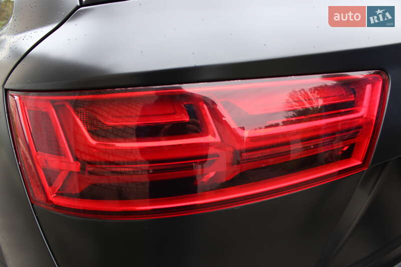 Позашляховик / Кросовер Audi Q7 2017 в Києві