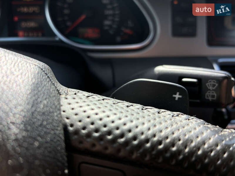 Позашляховик / Кросовер Audi Q7 2008 в Києві