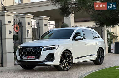 Позашляховик / Кросовер Audi Q7 2025 в 