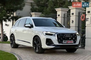 Позашляховик / Кросовер Audi Q7 2025 в 