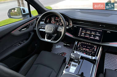 Позашляховик / Кросовер Audi Q7 2025 в 