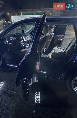Позашляховик / Кросовер Audi Q7 2020 в 