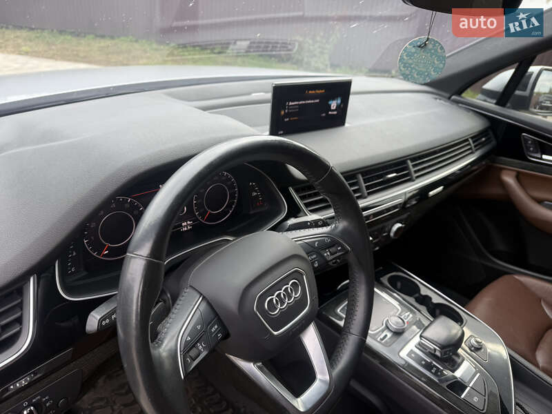Позашляховик / Кросовер Audi Q7 2017 в Полтаві
