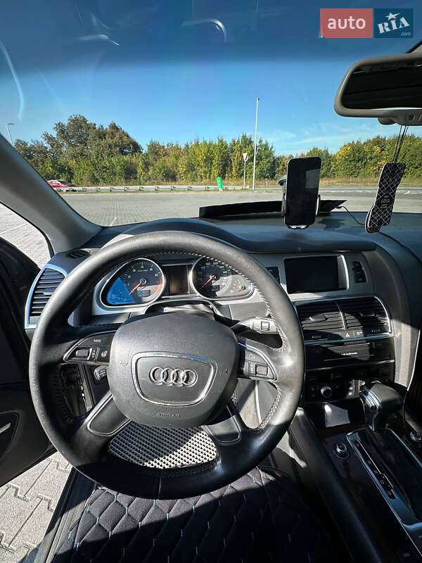 Позашляховик / Кросовер Audi Q7 2011 в Летичіві