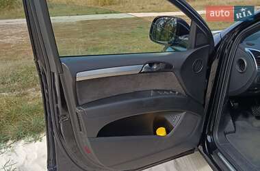 Позашляховик / Кросовер Audi Q7 2008 в 
