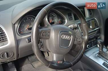 Позашляховик / Кросовер Audi Q7 2008 в 