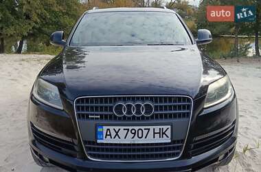 Позашляховик / Кросовер Audi Q7 2008 в 