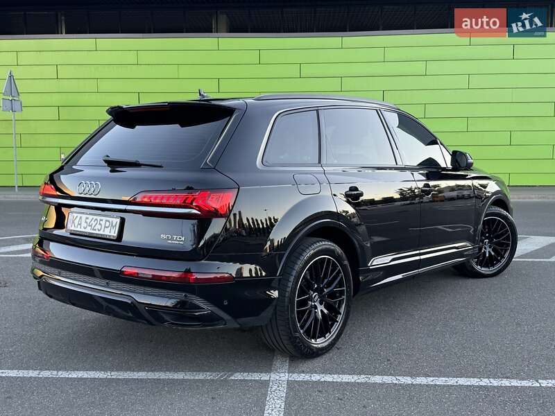 Внедорожник / Кроссовер Audi Q7 2020 в Киеве
