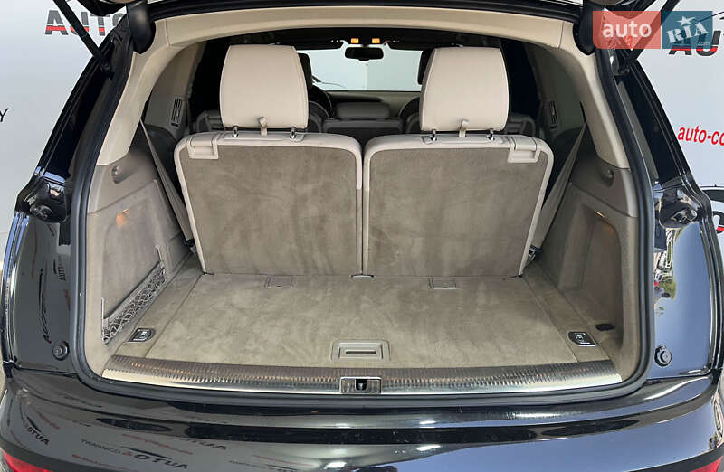Позашляховик / Кросовер Audi Q7 2012 в Львові