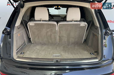 Позашляховик / Кросовер Audi Q7 2012 в 
