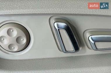 Позашляховик / Кросовер Audi Q7 2012 в 