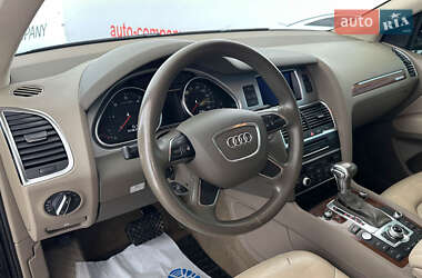 Позашляховик / Кросовер Audi Q7 2012 в 