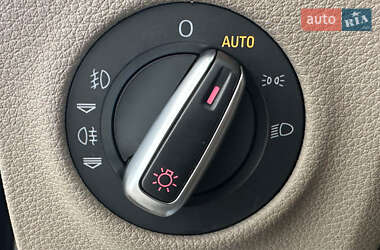 Позашляховик / Кросовер Audi Q7 2012 в 