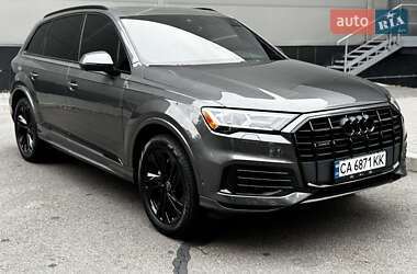 Audi Q7 2021