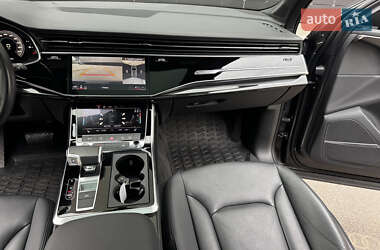 Позашляховик / Кросовер Audi Q7 2021 в 