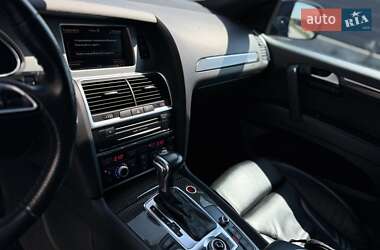 Позашляховик / Кросовер Audi Q7 2015 в 