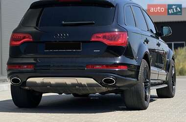Позашляховик / Кросовер Audi Q7 2015 в 