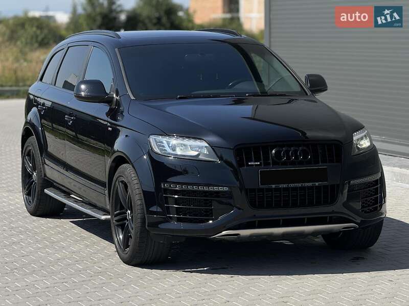 Позашляховик / Кросовер Audi Q7 2015 в 