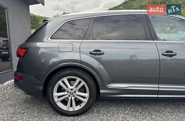 Внедорожник / Кроссовер Audi Q7 2020 в 