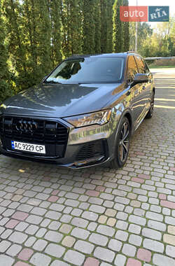 Позашляховик / Кросовер Audi Q7 2020 в Луцьку