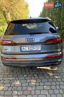 Внедорожник / Кроссовер Audi Q7 2020 в 