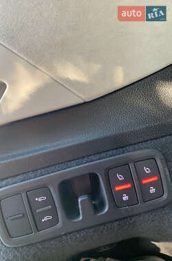 Внедорожник / Кроссовер Audi Q7 2020 в 