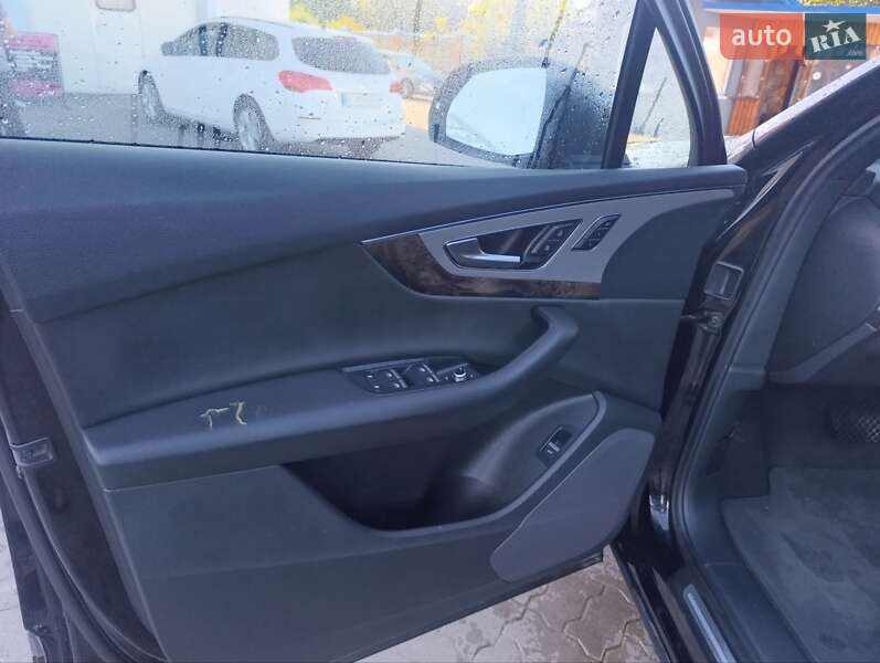 Позашляховик / Кросовер Audi Q7 2016 в Володимирі фото 6 Позашляховик / Кросовер Audi Q7 2016 в Володимирі