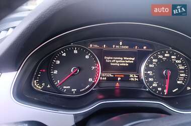 Позашляховик / Кросовер Audi Q7 2016 в 