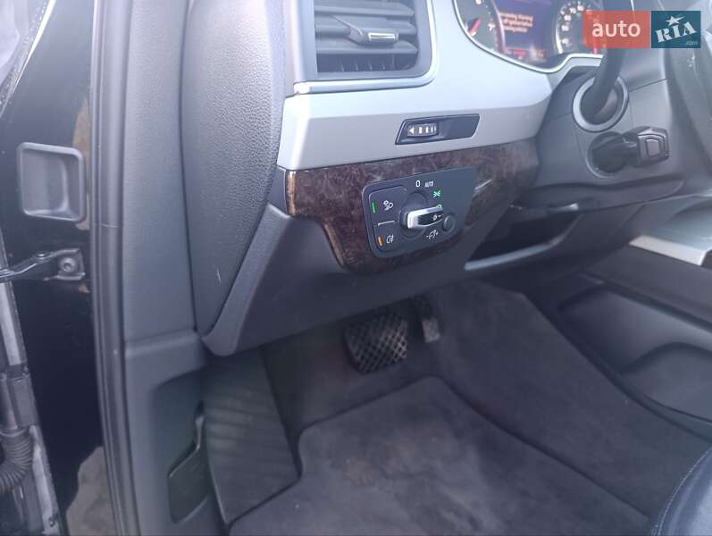 Позашляховик / Кросовер Audi Q7 2016 в Володимирі фото 14 Позашляховик / Кросовер Audi Q7 2016 в Володимирі