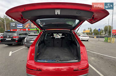 Внедорожник / Кроссовер Audi Q7 2015 в 