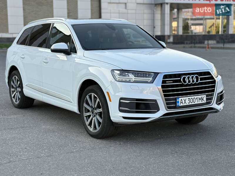 Позашляховик / Кросовер Audi Q7 2018 в Києві