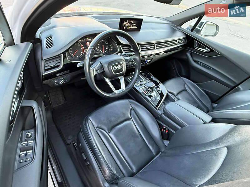 Позашляховик / Кросовер Audi Q7 2018 в Києві