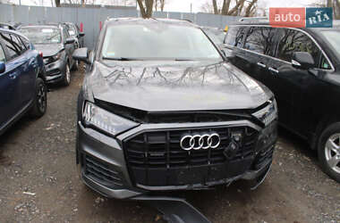 Внедорожник / Кроссовер Audi Q7 2020 в 