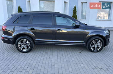 Позашляховик / Кросовер Audi Q7 2010 в 