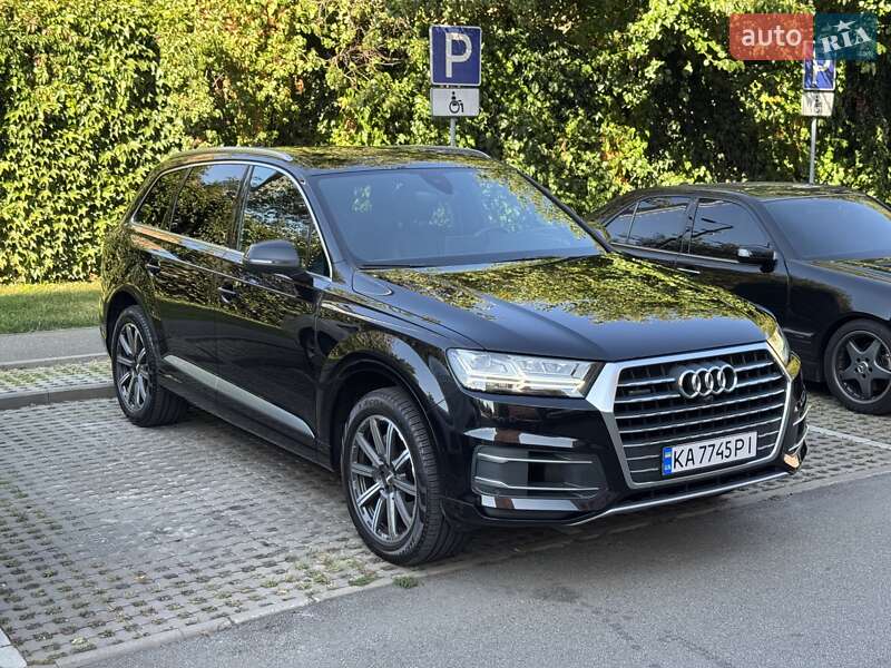 Внедорожник / Кроссовер Audi Q7 2016 в Киеве