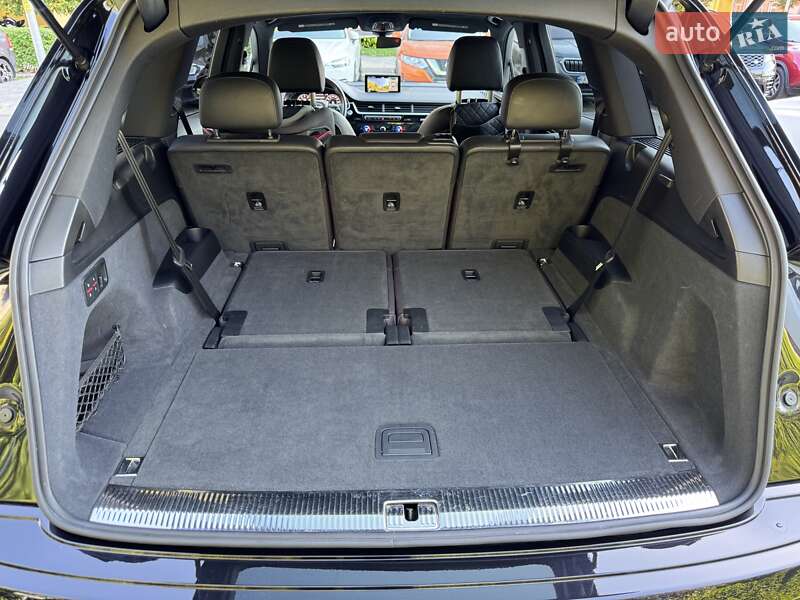 Внедорожник / Кроссовер Audi Q7 2016 в Киеве