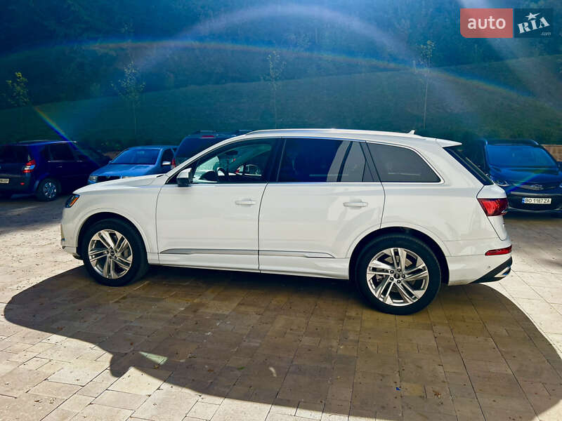 Позашляховик / Кросовер Audi Q7 2022 в Тернополі