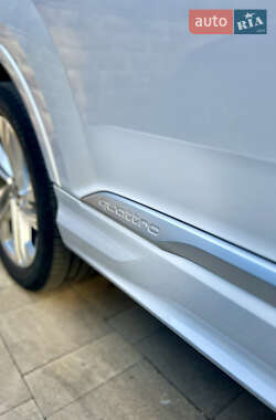 Внедорожник / Кроссовер Audi Q7 2022 в 
