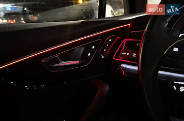 Внедорожник / Кроссовер Audi Q7 2022 в 