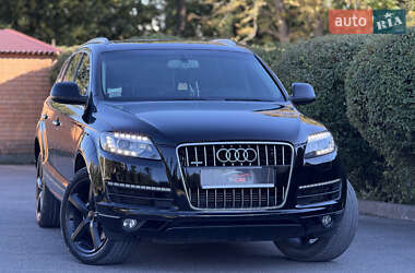 Внедорожник / Кроссовер Audi Q7 2015 в 