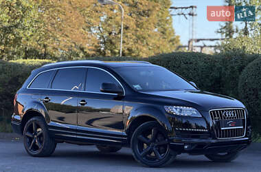 Внедорожник / Кроссовер Audi Q7 2015 в 