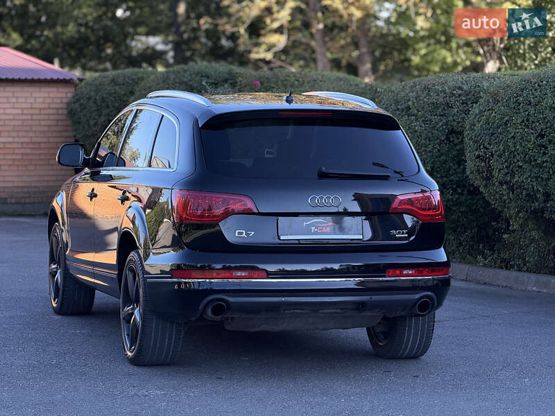 Позашляховик / Кросовер Audi Q7 2015 в Тернополі