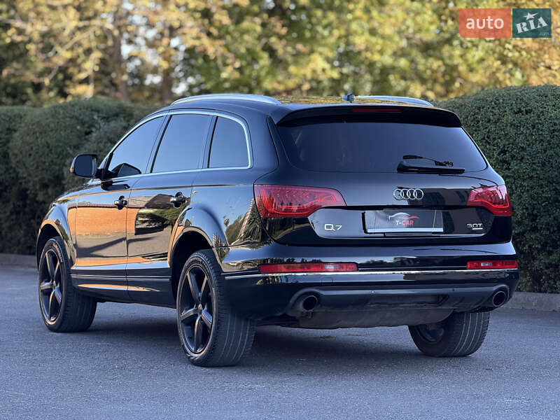 Позашляховик / Кросовер Audi Q7 2015 в Тернополі