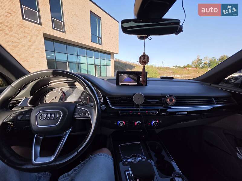 Внедорожник / Кроссовер Audi Q7 2016 в Хмельницком
