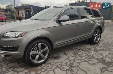 Внедорожник / Кроссовер Audi Q7 2015 в 