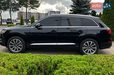 Внедорожник / Кроссовер Audi Q7 2016 в 