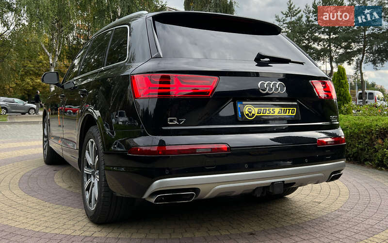 Позашляховик / Кросовер Audi Q7 2016 в Львові
