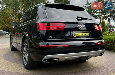 Внедорожник / Кроссовер Audi Q7 2016 в 