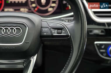 Внедорожник / Кроссовер Audi Q7 2016 в 
